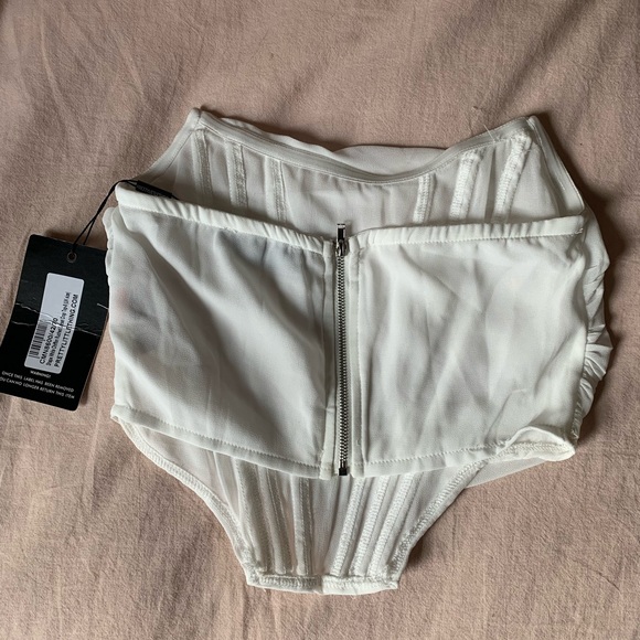 Pretty little thing white corset top - Picture 2 of 4